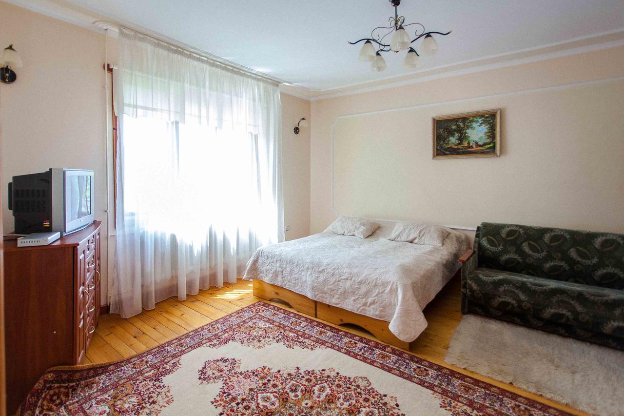 Lisoviy Zatyshok, Z Vidkrutum Litnim Baseynom Hotel Slavske Exterior photo